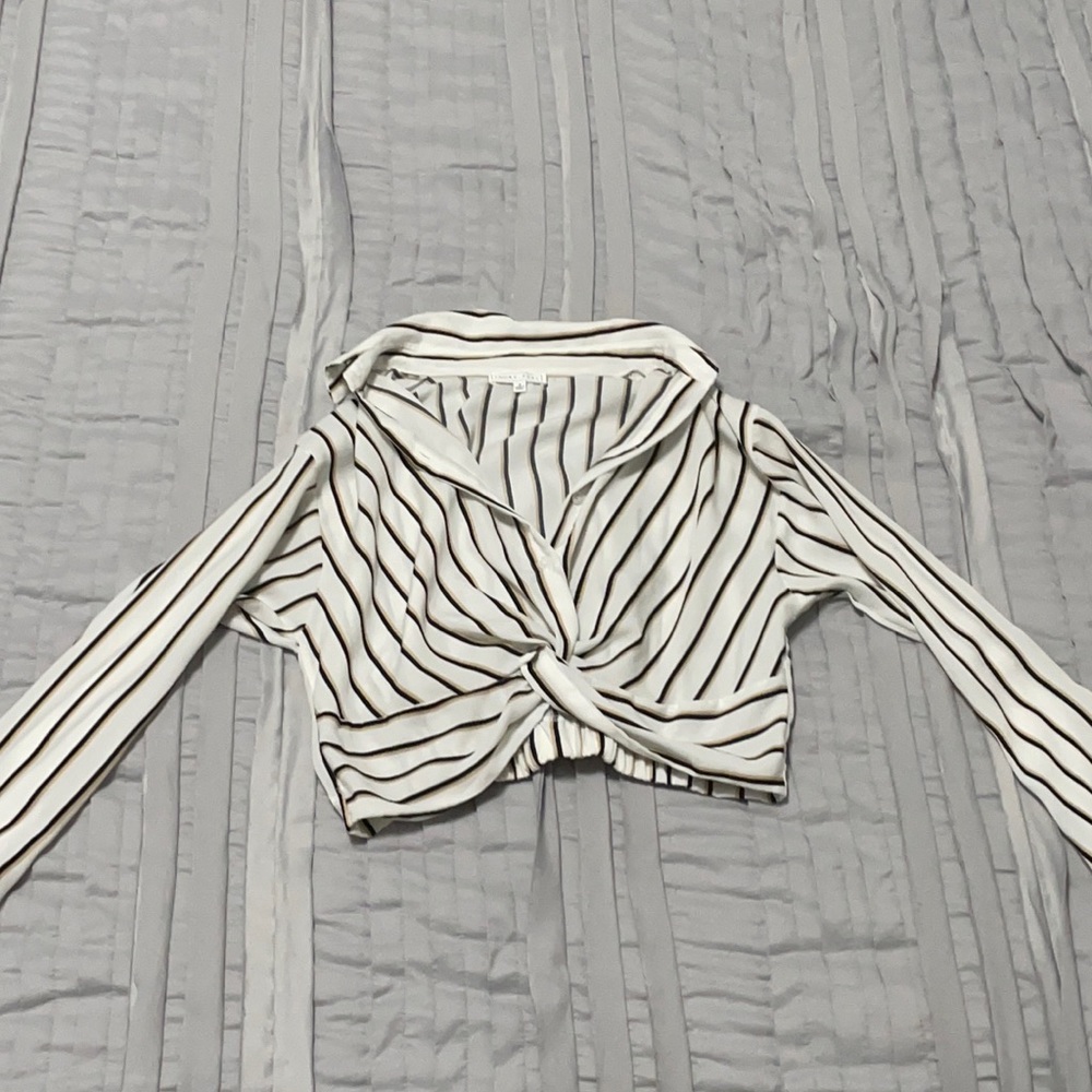 Dressy cropped blouse in great condition